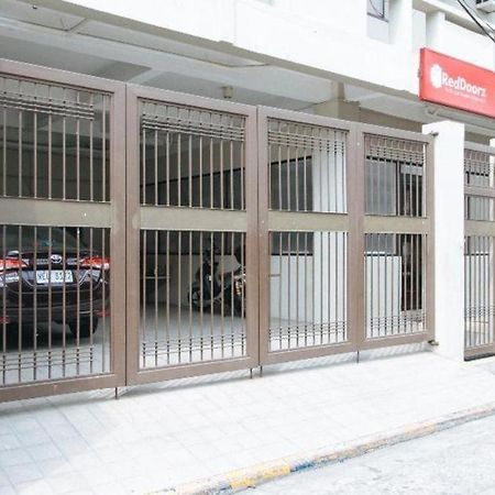 RedDoorz near Osmeña Hway2 - Quarantine Hotel Manila Exterior foto