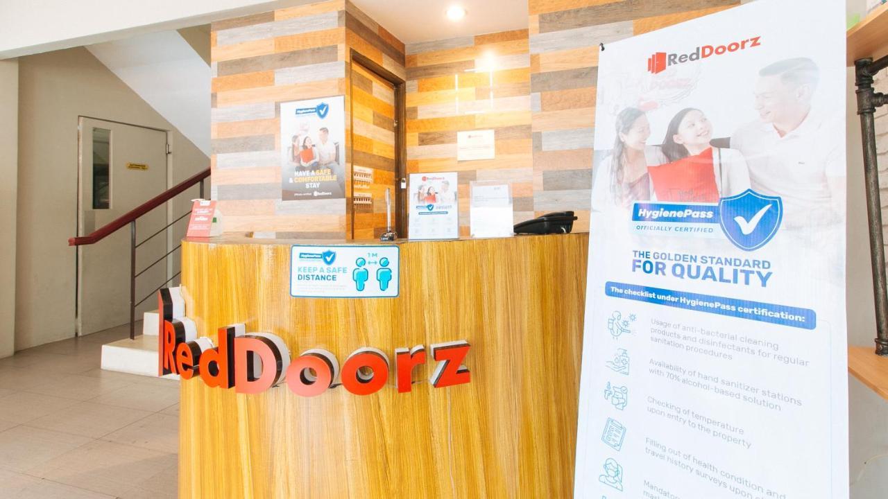 RedDoorz near Osmeña Hway2 - Quarantine Hotel Manila Exterior foto