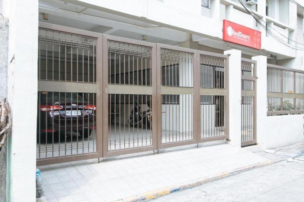 RedDoorz near Osmeña Hway2 - Quarantine Hotel Manila Exterior foto