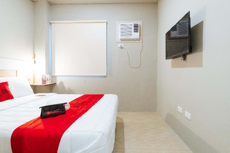 RedDoorz near Osmeña Hway2 - Quarantine Hotel Manila Exterior foto